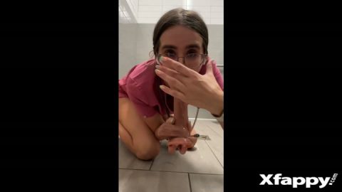 Lilly Kinky Midwest Mama – lillyvig OF Leak – Public toilet Big Dildo Anal