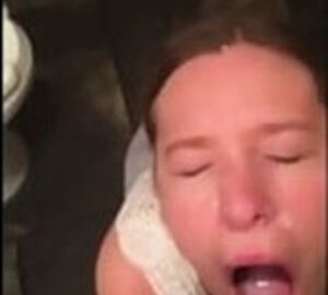 Pretty Amateur Girl Receives A Juicy Facial